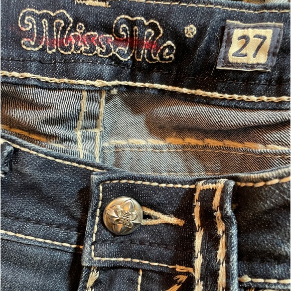 Miss Me Signature Boot Cut Jeans. Size 27 - Picture 4 of 7